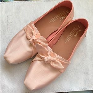 Ballet pink toms